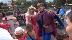 Disney World - Sleeping Beauty Kidnaps My Kids - Videoclip.bg