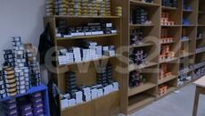 ПОЛИЦЕЙСКА АКЦИЯ В СОФИЯ: Откриха 400 кг незаконен тютюн за наргиле на „Илиянско шосе“ - Videoclip.bg