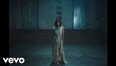 Sarah Kinsley - Lonely Touch (Official Music Video) - Videoclip.bg