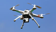 Дрон падна в двора на Белия дом, вдигна охраната на крак - Drone crashes onto White House grounds - Videoclip.bg