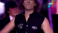 Филип Аврамов като Brian Johnson от AC/DC - Като две капки вода - Videoclip.bg