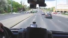 Вижте лесно ли е да си шофьор на линейка - Videoclip.bg