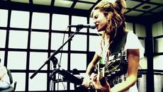 Sara Renar - Trag • 2015 • - Videoclip.bg
