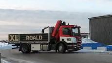 Ето как се влиза в гараж със стил - Videoclip.bg