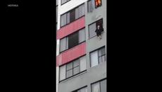 Пожарникар с изненада и точност предотвратява самоубийство - Videoclip.bg