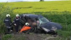 Невероятен късмет - Младежи останаха живи заклещени в купчина тенекии след челен удар - Videoclip.bg