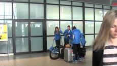 Посрещнаха гимнастичките ни с рози - Гимнастичките ни втори в многобоя след първия ден в Ташкент - Videoclip.bg