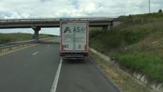 Турски шофьор заснимал как инспектор от ДАИ му иска подкуп - Videoclip.bg