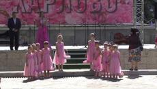 Празника на розата 2015 – Карлово Фолклорен спектакъл - Videoclip.bg