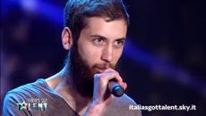 Смайващ номер в Италия търси таланти 2015 - Videoclip.bg