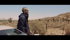 2015/ Travie McCoy- Golden (feat. Sia) [OFFICIAL VIDEO] - Videoclip.bg