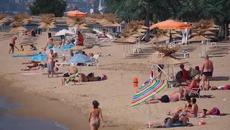 Купища боклуци на Офицерския плаж във Варна - Videoclip.bg