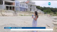 На стъпки от плискащите се вълни - Сграда изникна на метри от морето край Варна - Videoclip.bg