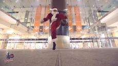 Дядо Коледа със страхотни футболни умения....freestyle futbol - Videoclip.bg