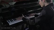 Музикален виртуоз на пианото свири песен на Майкъл Джексън! - Videoclip.bg