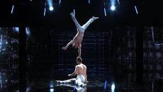 Опасно балансиране с ножове! Duo Vladimir - America's Got Talent 2015 (ВИДЕО) - Videoclip.bg