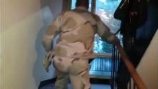Български войник се завръща по-рано от Афганистан при семейството си - Videoclip.bg