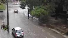 Порой и потоп след дъжд в Пловдив на 20 август 2015 - Videoclip.bg
