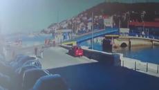 Каскада с автомобил по мост - Videoclip.bg