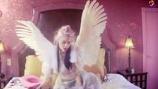 Grimes - Flesh Without Blood - Life In The Vivid Dream (2015) - Videoclip.bg