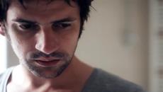 Никога Не Заплака! Konstantinos Seretis - Превод! Pote Den Eklapses Esi - Videoclip.bg