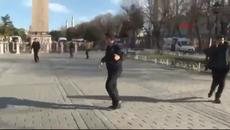 Мощна експлозия в центъра на Истанбул - Има жертви - Videoclip.bg
