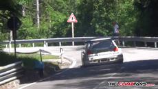 Един напълно "нормален" Volkwagen Golf 2 Rally (ВИДЕО) - Videoclip.bg
