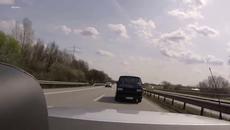 Шофьор на микробус срещу BMW M3 - Videoclip.bg