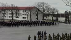 Норвежки военноморски кадети празнуват завършване с танц на Бруно Марс - Videoclip.bg
