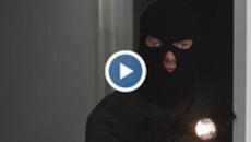 Мъже откраднаха шкаф с пари само за минута - Videoclip.bg