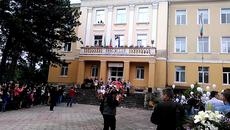 Изпращане на абитуриентите от ГПЧЕ Никола Вапцаров - 13.05.2016 - 2 - Videoclip.bg