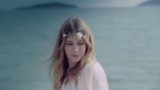 CRVENA JABUKA FEAT. KLAPA PUNTAMIKA - MALA MOJA DALMATINKO ( OFFICIAL VIDEO 2016) - Videoclip.bg