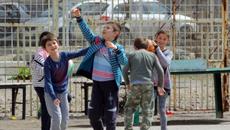 За 24 МАЙ 200 ученици рецитираха „Върви, народе възродени" - Videoclip.bg