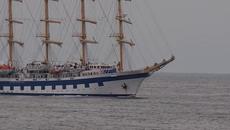 Най-големият пасажерски ветроход акостира във Варна (видео) - Videoclip.bg