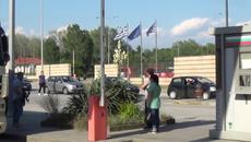 Вдигнаха армията, бежанци влизат в България от Гърция - Videoclip.bg