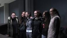 Златните момичета на среща с верните си фенове - Videoclip.bg