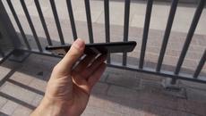Блогър провери IPhone 7 Plus, като го хвърли от най-високата сграда в света - Videoclip.bg