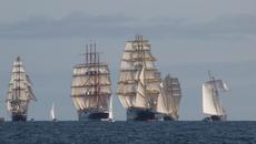 Парад на ветрилата във  Варненски залив - Десетки ветроходи  SCF Black Sea Tall Ships Regatta 2016 - Videoclip.bg