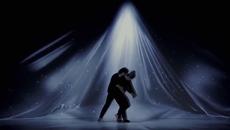 Един прекрасен танц на ръба на реалността (ВИДЕО) - Videoclip.bg