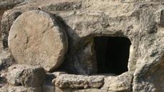 Отвориха гроба на Исус Христос в Ерусалим (ВИДЕО)  Video of the opening of the coffin of Jesus Christ. - Videoclip.bg
