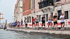 Най-зрелищните маратони в света - Маратона в Венеция Venice Marathon 2016 - Videoclip.bg