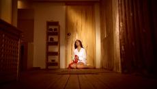 ЖЕСТОКА !!! ERNA DZEBA - Ipak ne pipaj _Official video_ 2017 - Videoclip.bg