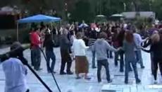 'Бяла роза' в центъра на Чикаго - Videoclip.bg