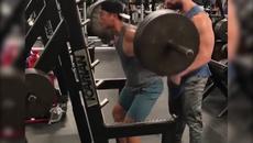 Моят Приятел, Който „Лесно се Разсейва (Смях) - Videoclip.bg