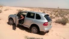 Вижте какво се случва, когато жени решат да карат не коя да е лека кола а - Off Road - Videoclip.bg