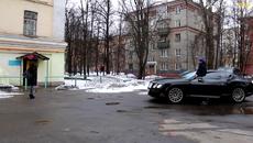 Жените в пълния им блясък! Недостъпни сериозни и скромни… докато не видят Bentley-то му! - Videoclip.bg