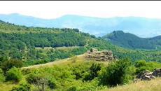 „Дафино, вино црвено“ — Виолета Томовска - Videoclip.bg