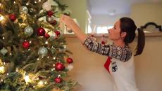 Новогодишна нощ е най-прекрасна когато всички сме заедно у дома! ЧНГ 2015 - Videoclip.bg