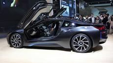 Мечтата на всеки мъж! Вижте суперкола се променя за минута at Seoul Motor Show - Videoclip.bg