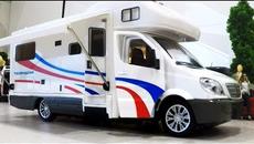 The Wheels on the Bus Round And Round - Ten Little Buses Plus Lots More Nursery Rhymes - Videoclip.bg